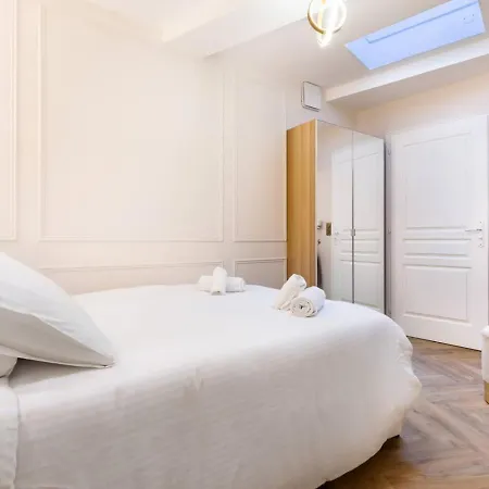 Appartamento Magnifique 3 3 Sde Avec Clim Et Jacuzzi Parigi